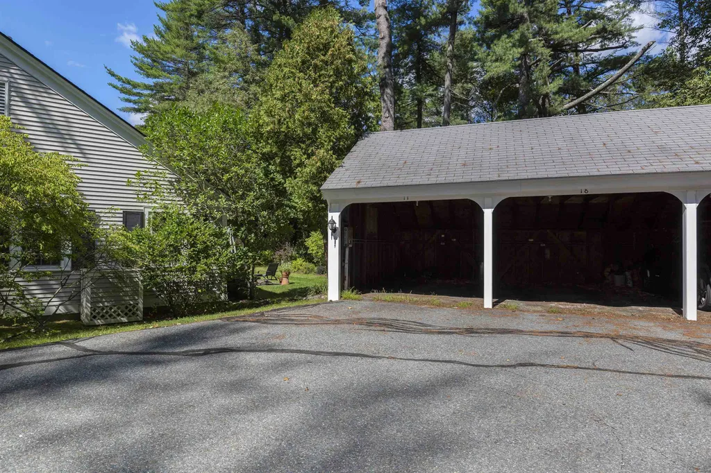 18 Willow Spring Lane Hanover NH 03755
