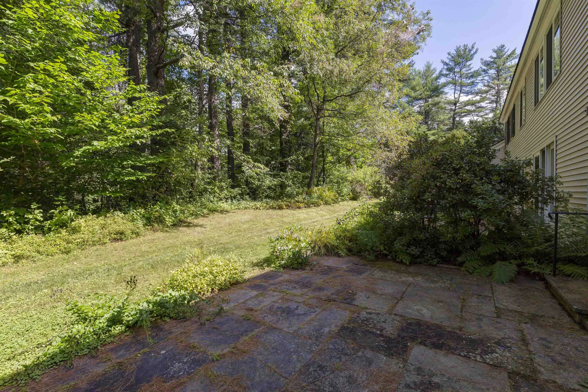 18 Willow Spring Lane Hanover NH 03755
