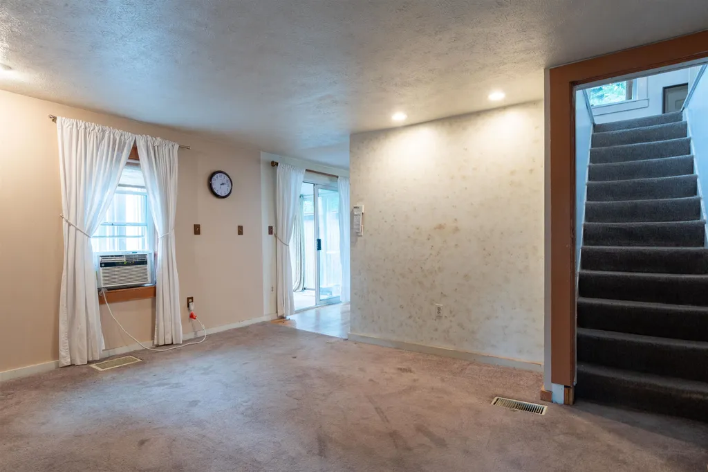 30 Lawrence Street Concord NH 03301