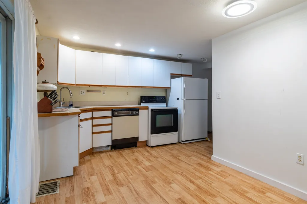 30 Lawrence Street Concord NH 03301