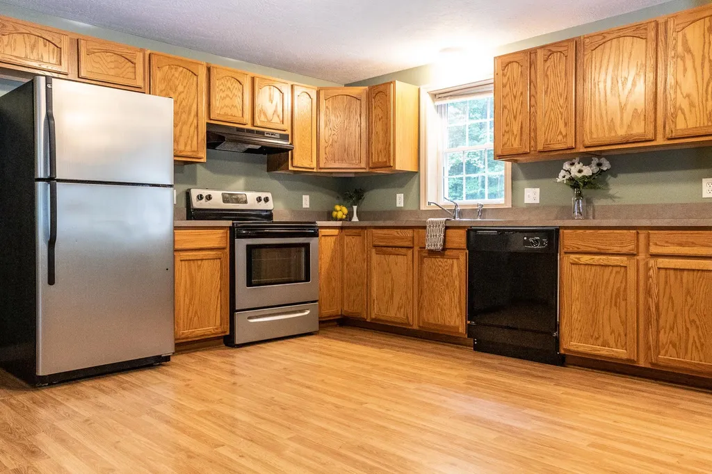 30 Old Woods Road Northwood NH 03261