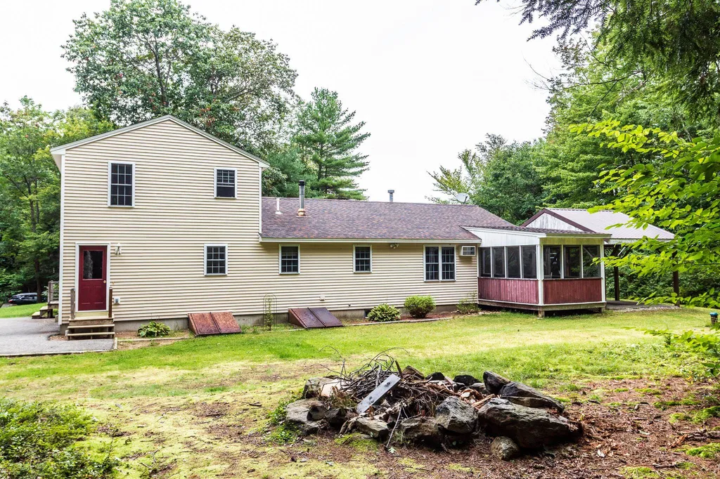 30 Old Woods Road Northwood NH 03261
