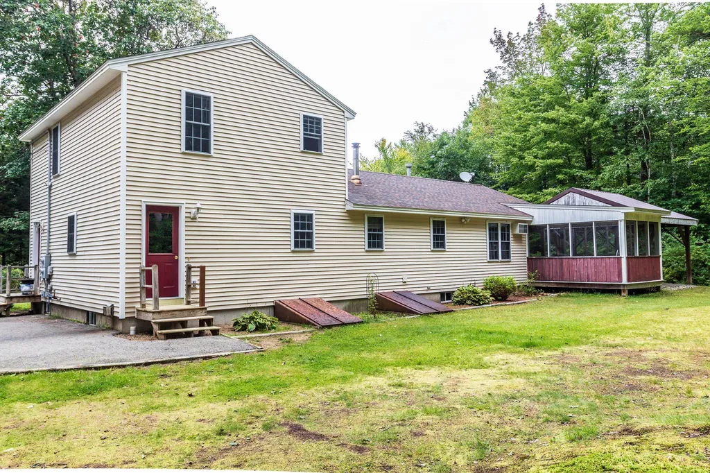 30 Old Woods Road Northwood NH 03261