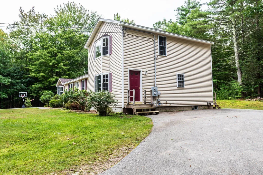 30 Old Woods Road Northwood NH 03261