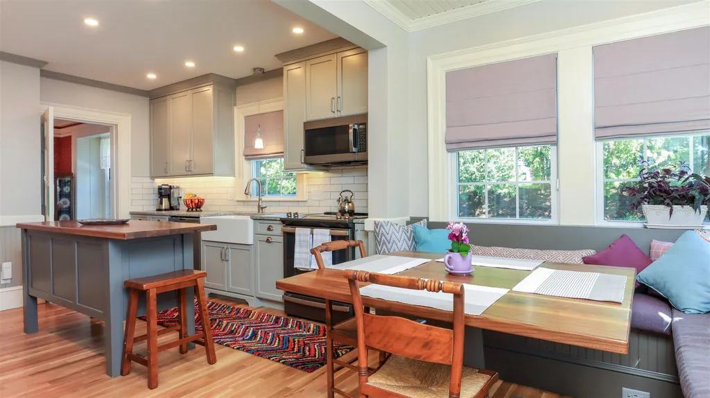 2143 Elm Street Manchester NH 03104