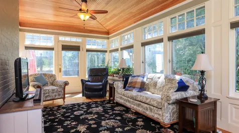 2143 Elm Street Manchester NH 03104