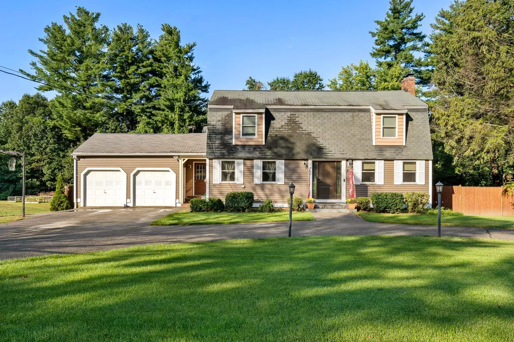 759 Cohas Avenue Manchester NH 03109