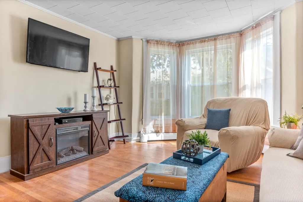 33 S Village Road Loudon NH 03307