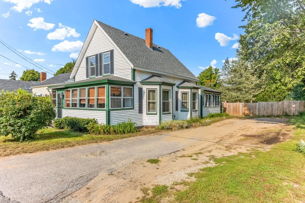 33 S Village Road Loudon NH 03307