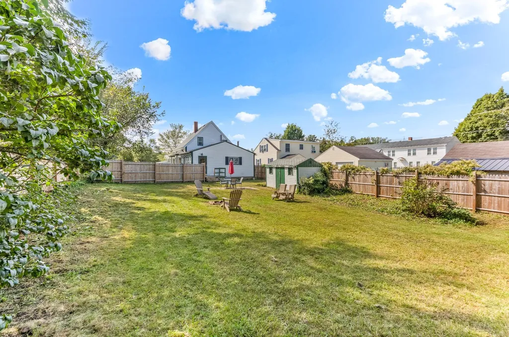 33 S Village Road Loudon NH 03307