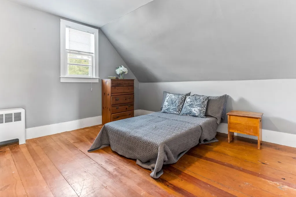 33 S Village Road Loudon NH 03307