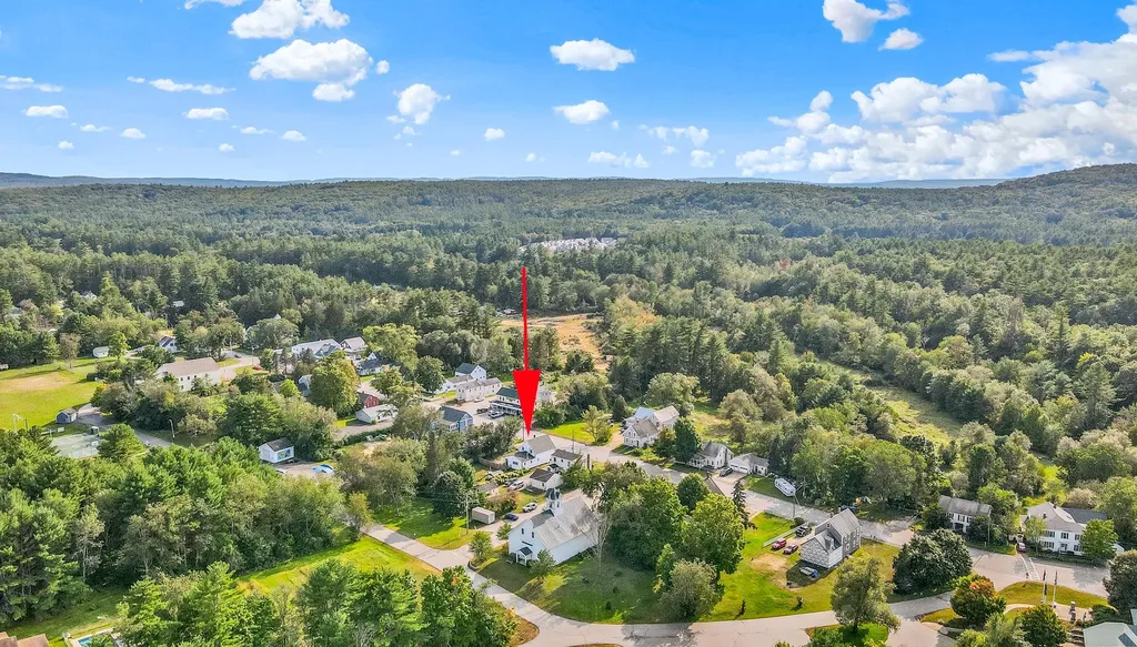 33 S Village Road Loudon NH 03307