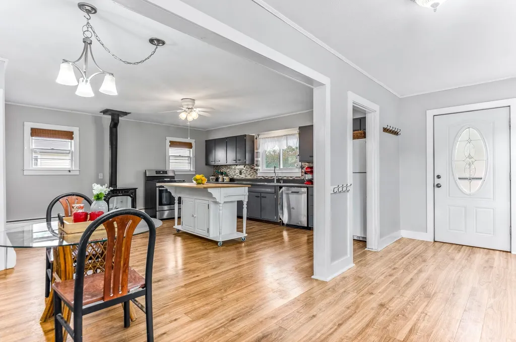 33 S Village Road Loudon NH 03307