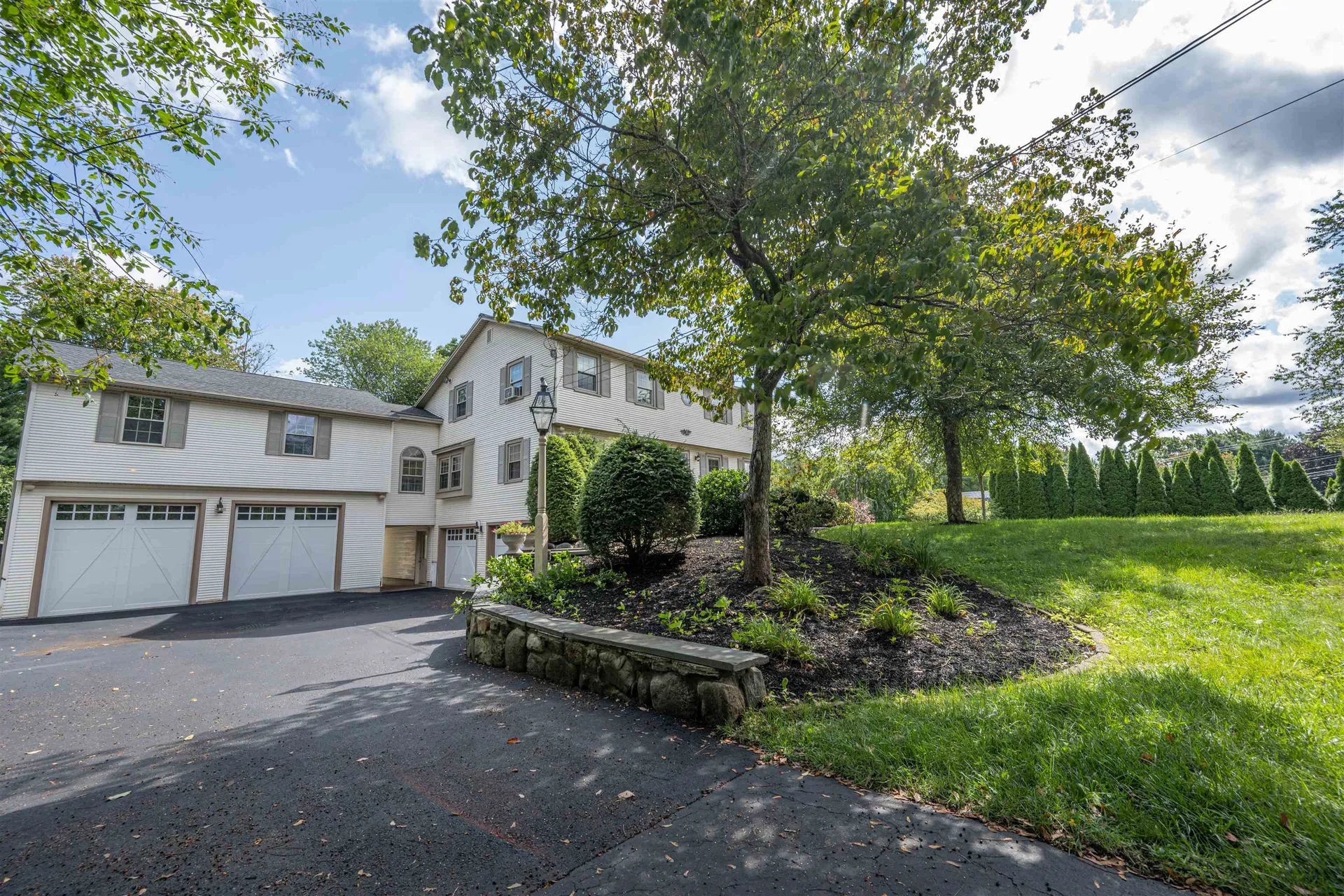 6 Fraser Drive Salem NH 03079