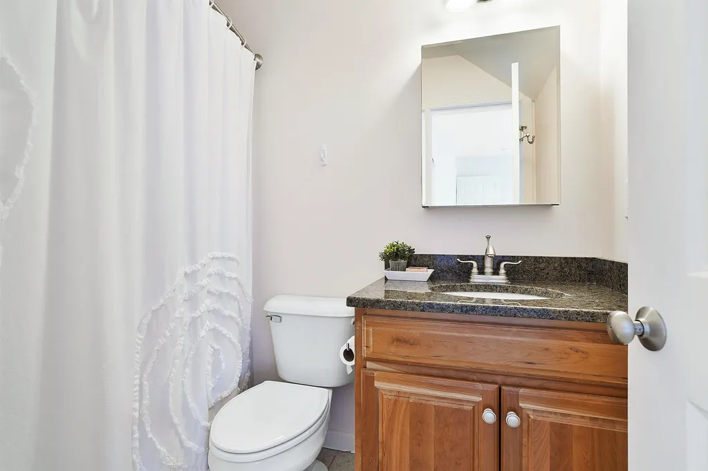 4 Elizabeth Way Bedford NH 03110