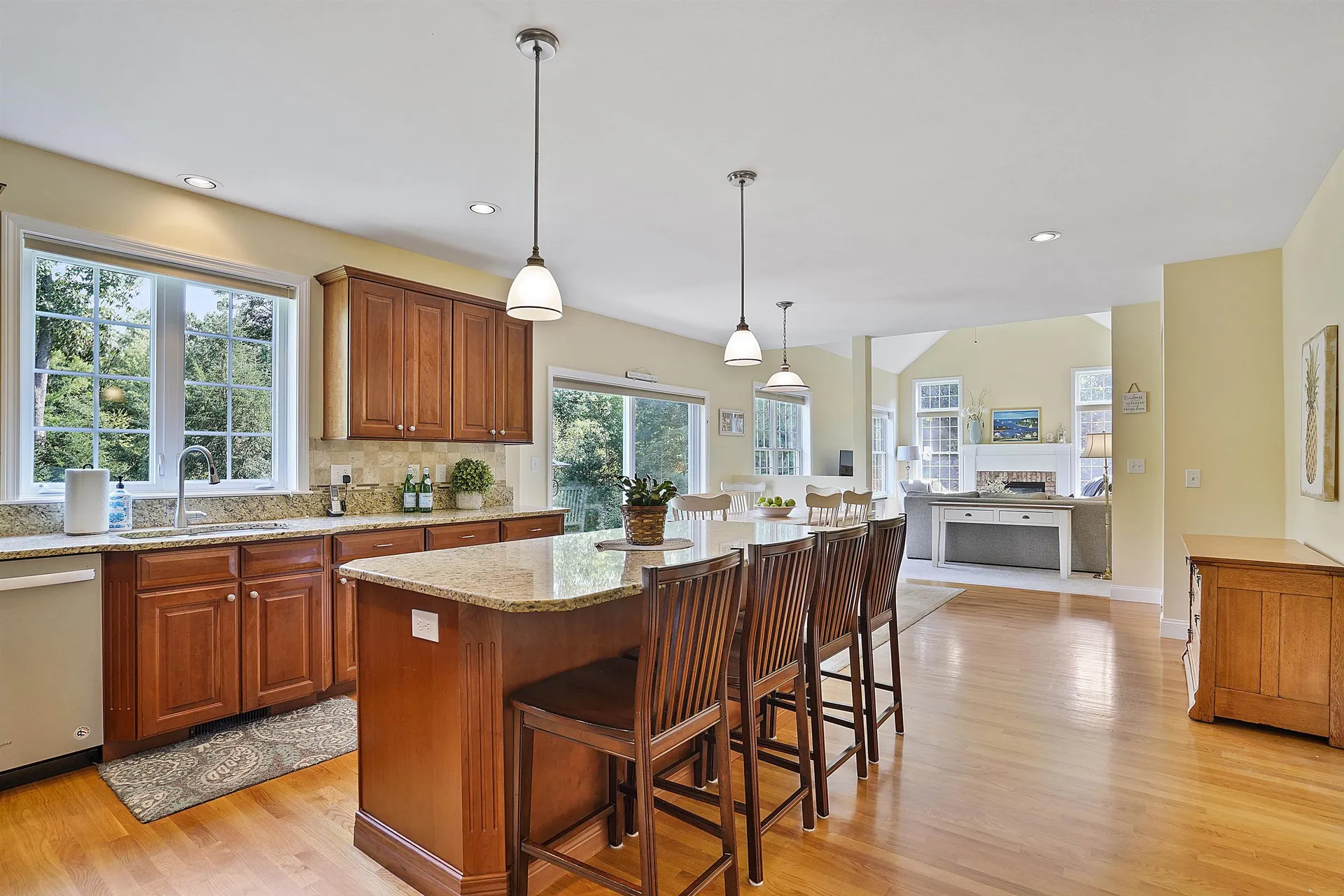 4 Elizabeth Way Bedford NH 03110