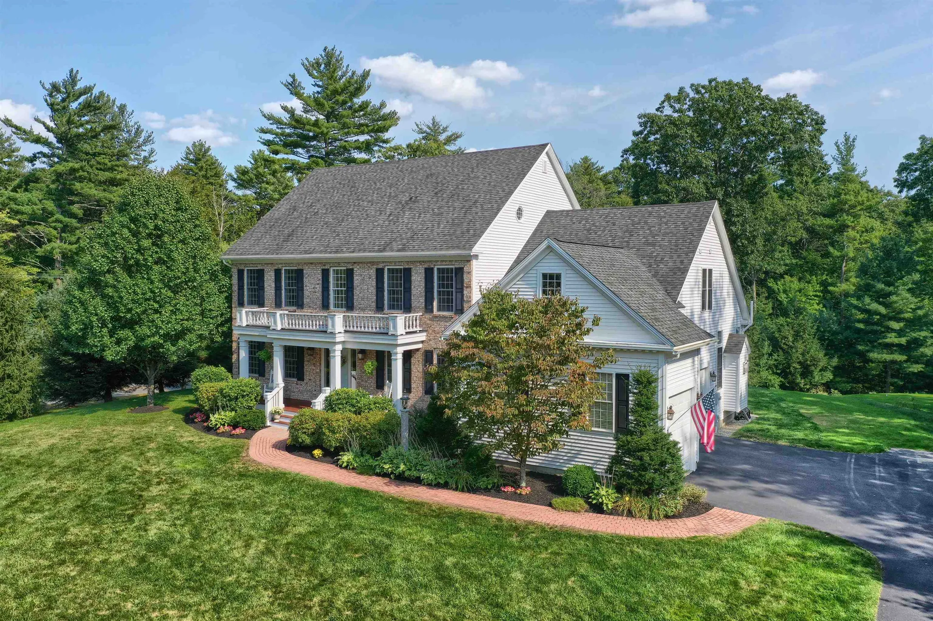 4 Elizabeth Way Bedford NH 03110