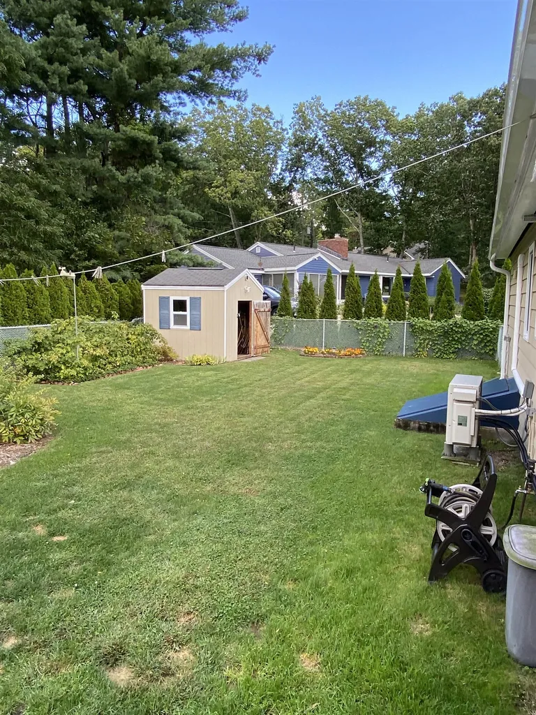 210 Crestview Road Manchester NH 03104
