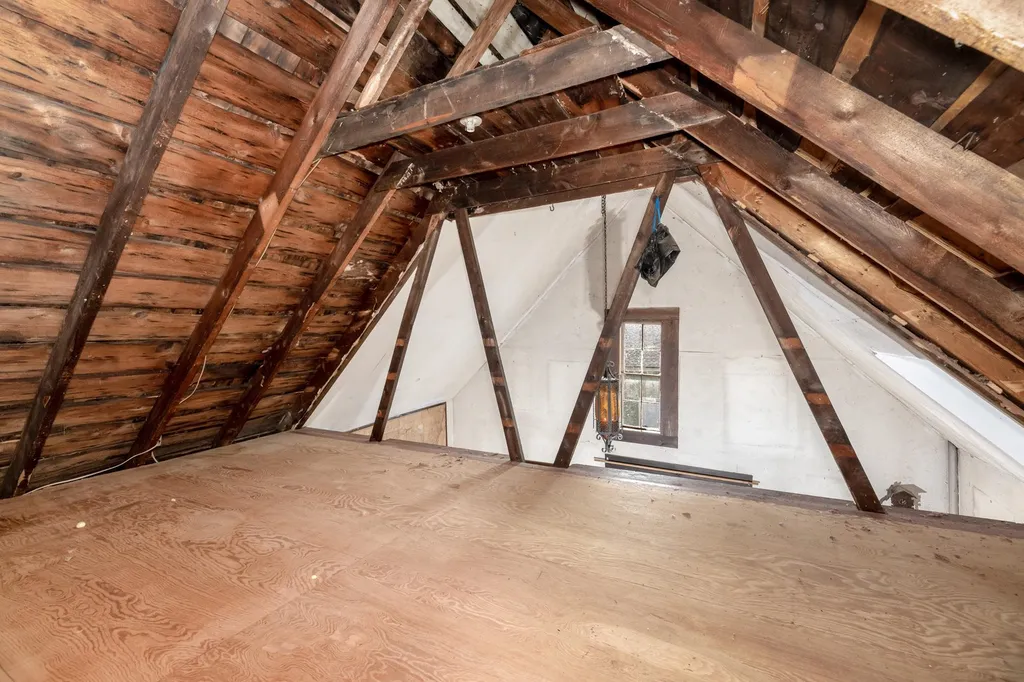 185 Pleasant Street Laconia NH 03246