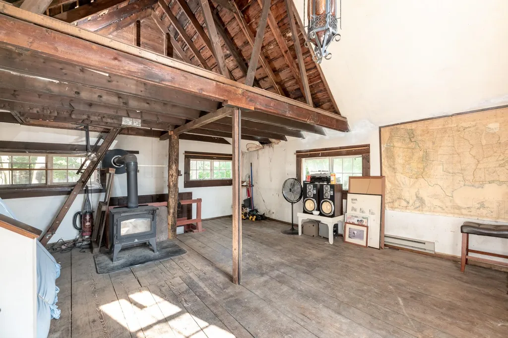 185 Pleasant Street Laconia NH 03246