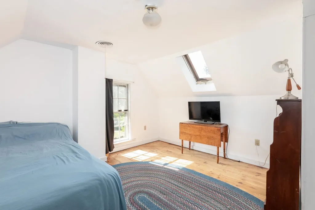 185 Pleasant Street Laconia NH 03246