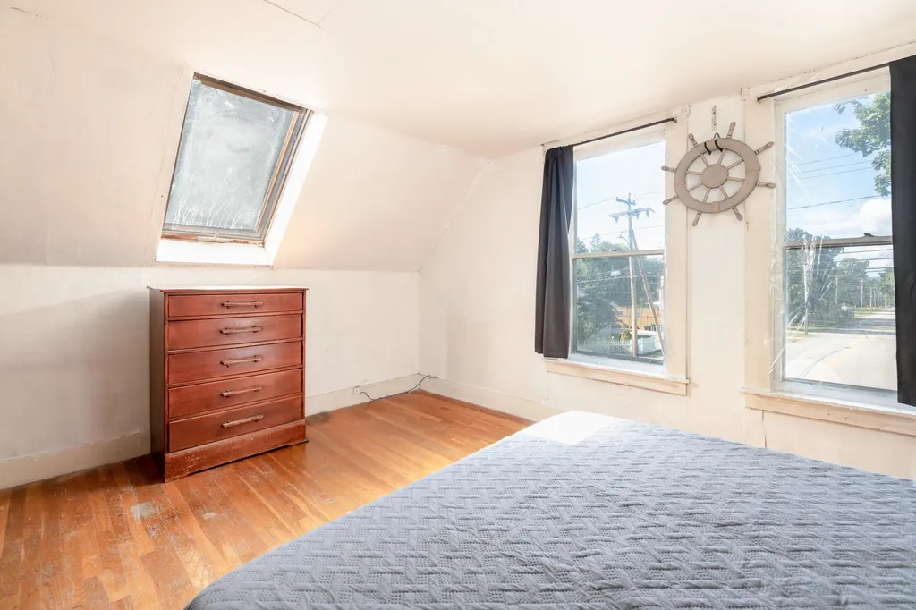 185 Pleasant Street Laconia NH 03246
