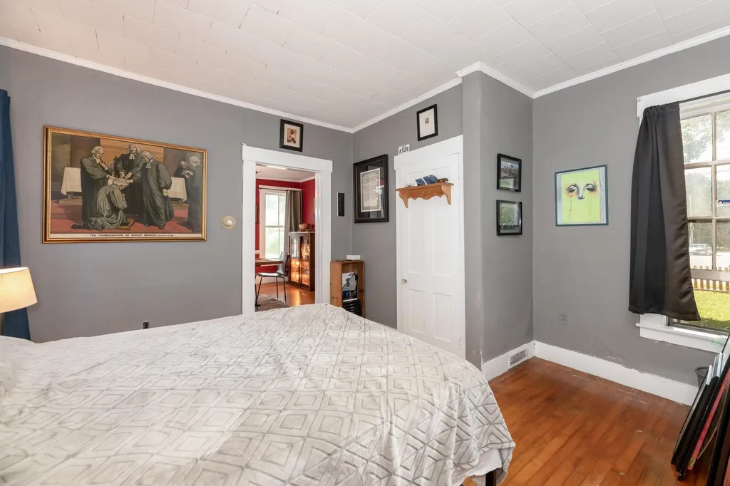 185 Pleasant Street Laconia NH 03246