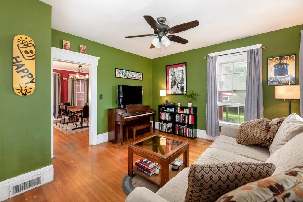 185 Pleasant Street Laconia NH 03246