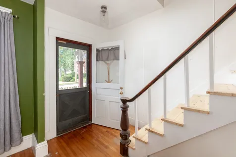 185 Pleasant Street Laconia NH 03246