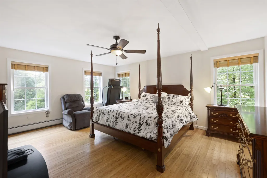 518 Reservoir Road Deering NH 03244