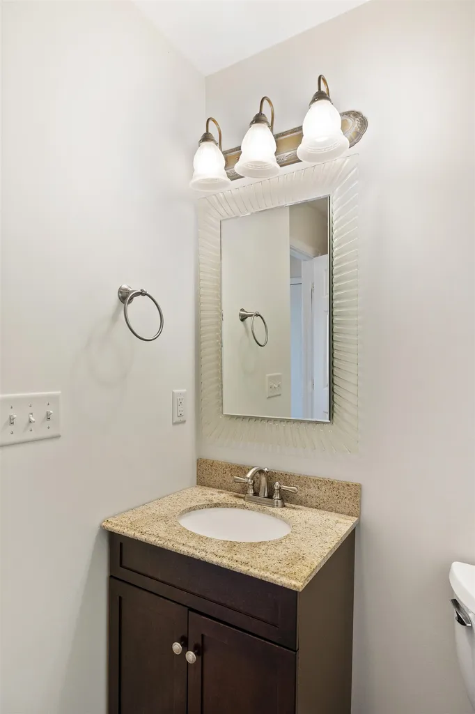 518 Reservoir Road Deering NH 03244