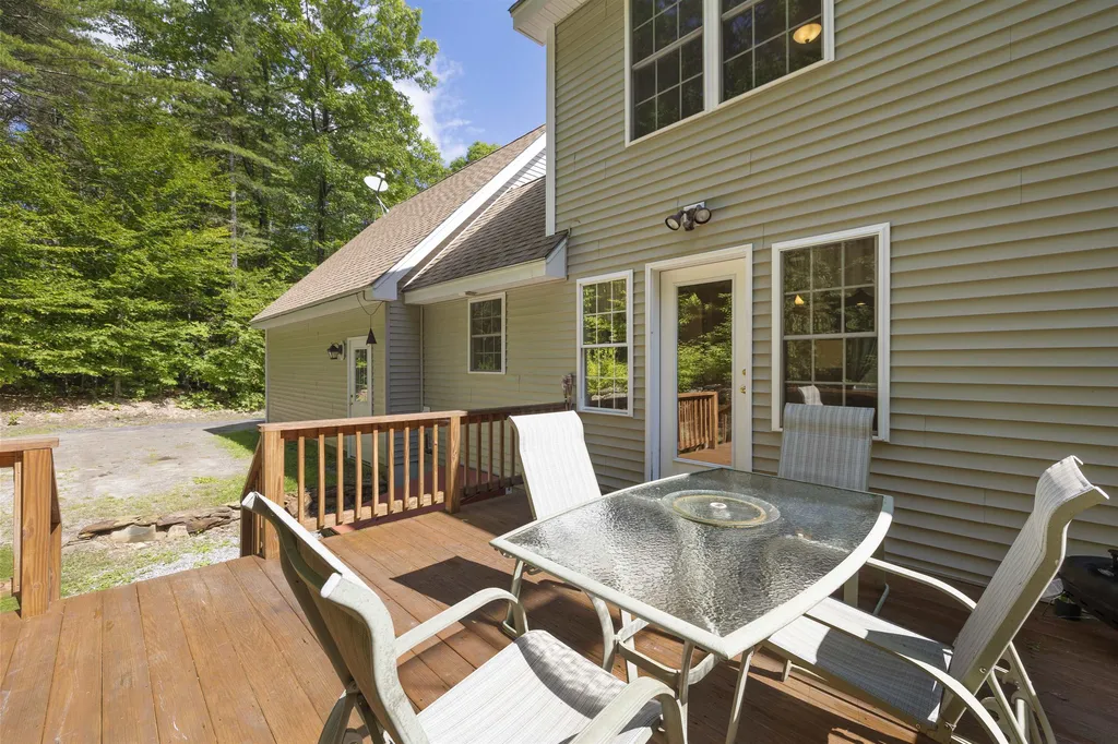 518 Reservoir Road Deering NH 03244