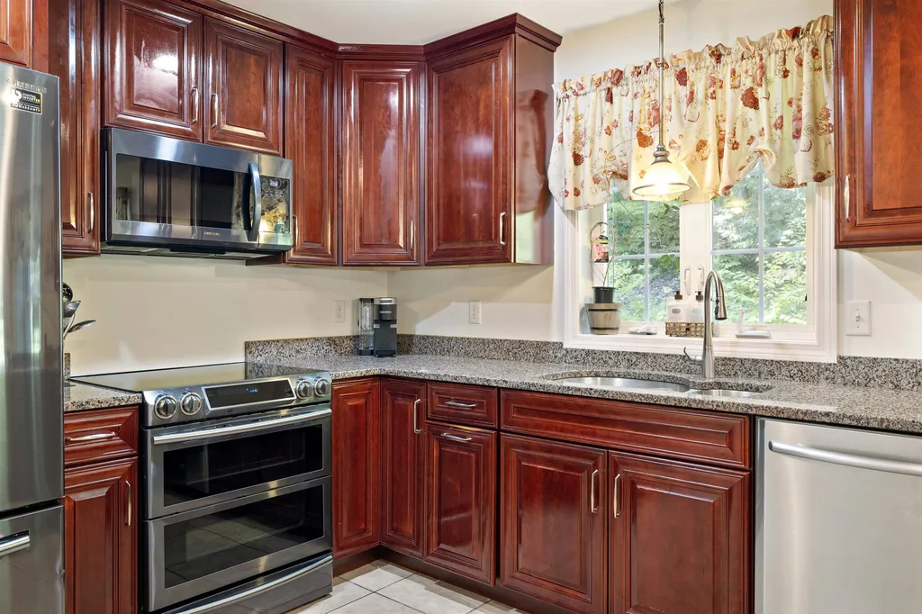 518 Reservoir Road Deering NH 03244