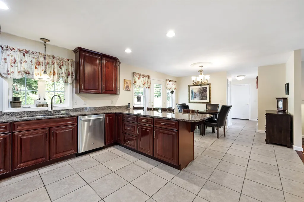 518 Reservoir Road Deering NH 03244