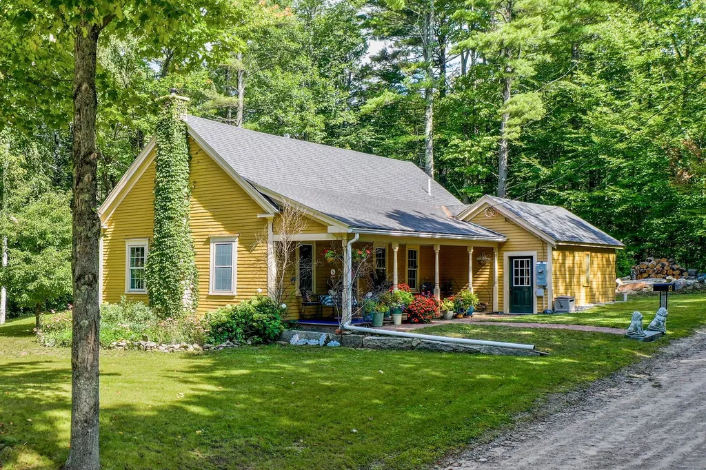 4 North Wakefield Road Wolfeboro NH 03894