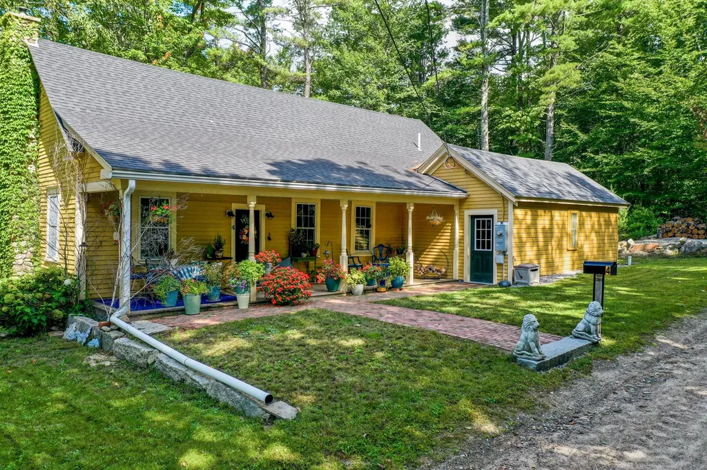 4 North Wakefield Road Wolfeboro NH 03894