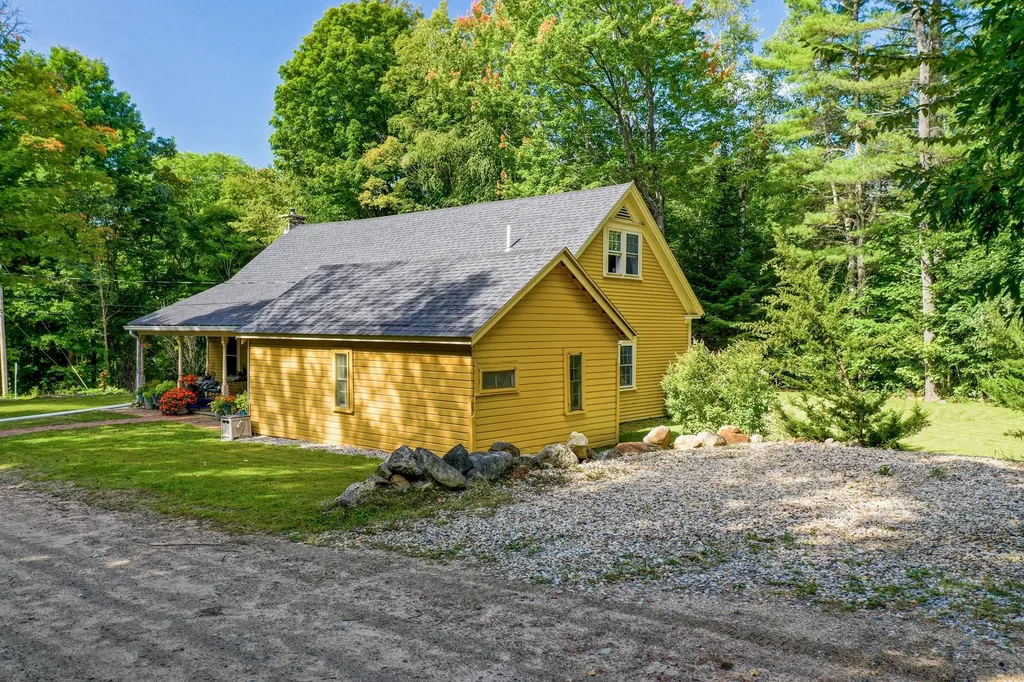 4 North Wakefield Road Wolfeboro NH 03894
