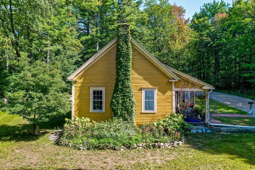 4 North Wakefield Road Wolfeboro NH 03894