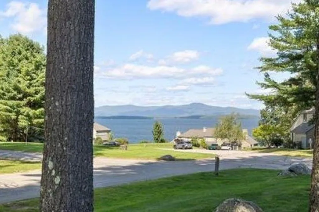 2696 Lake Shore Road Gilford NH 03249