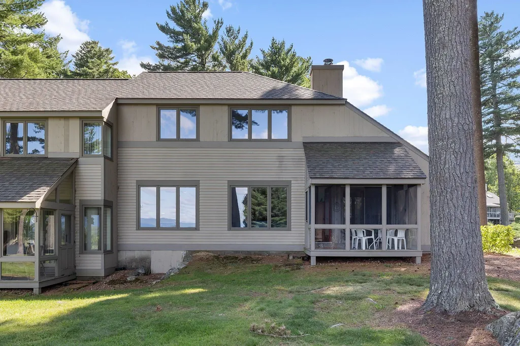 2696 Lake Shore Road Gilford NH 03249