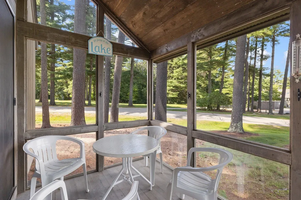 2696 Lake Shore Road Gilford NH 03249