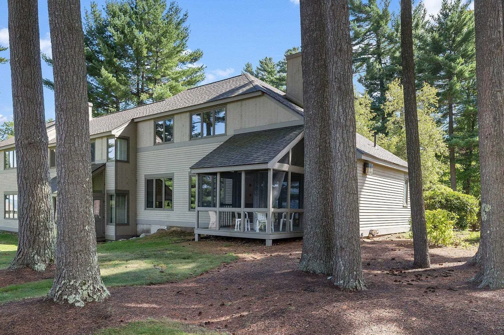 2696 Lake Shore Road Gilford NH 03249