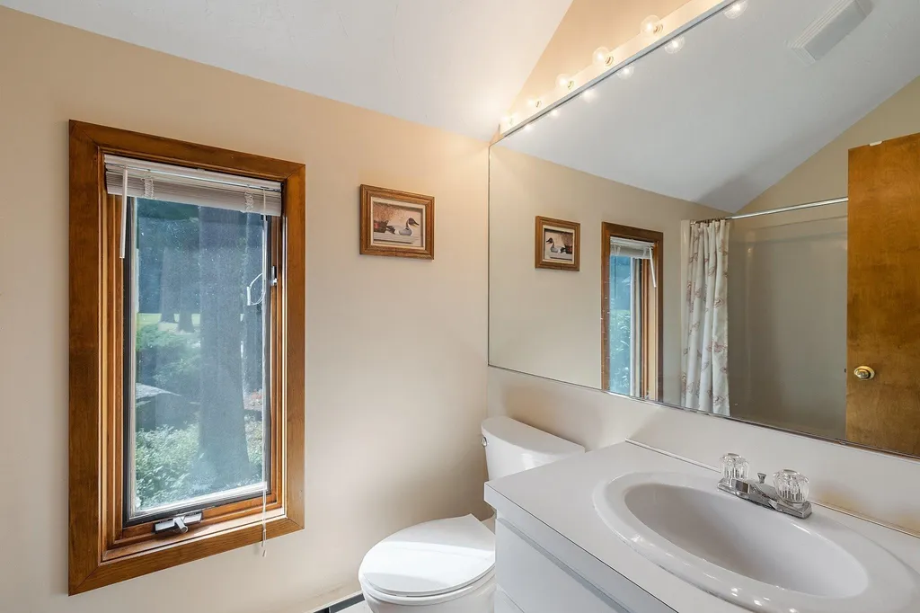 2696 Lake Shore Road Gilford NH 03249
