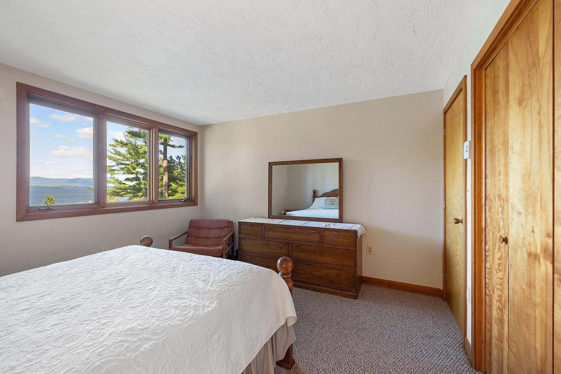 2696 Lake Shore Road Gilford NH 03249