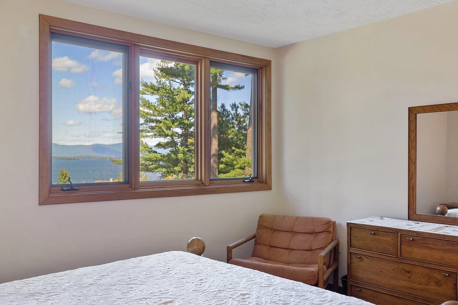 2696 Lake Shore Road Gilford NH 03249