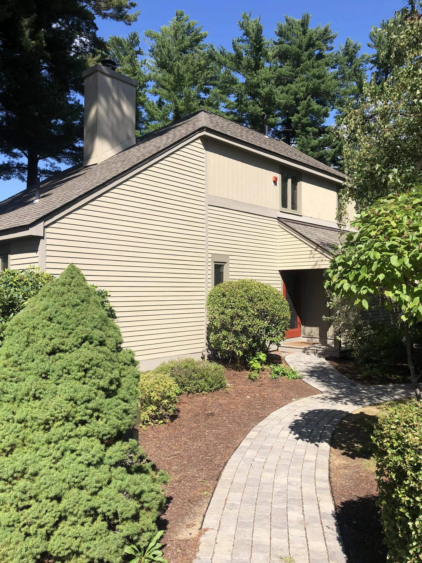 2696 Lake Shore Road Gilford NH 03249