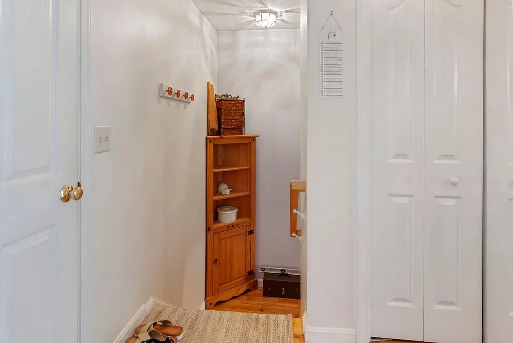 9 Spruce Court Hooksett NH 03106