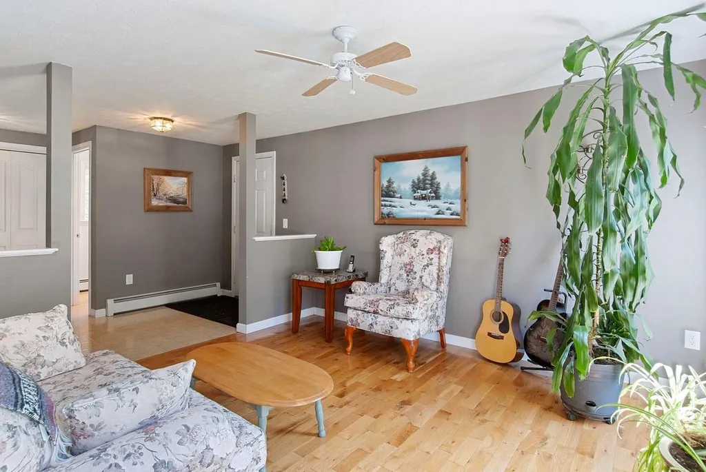 9 Spruce Court Hooksett NH 03106