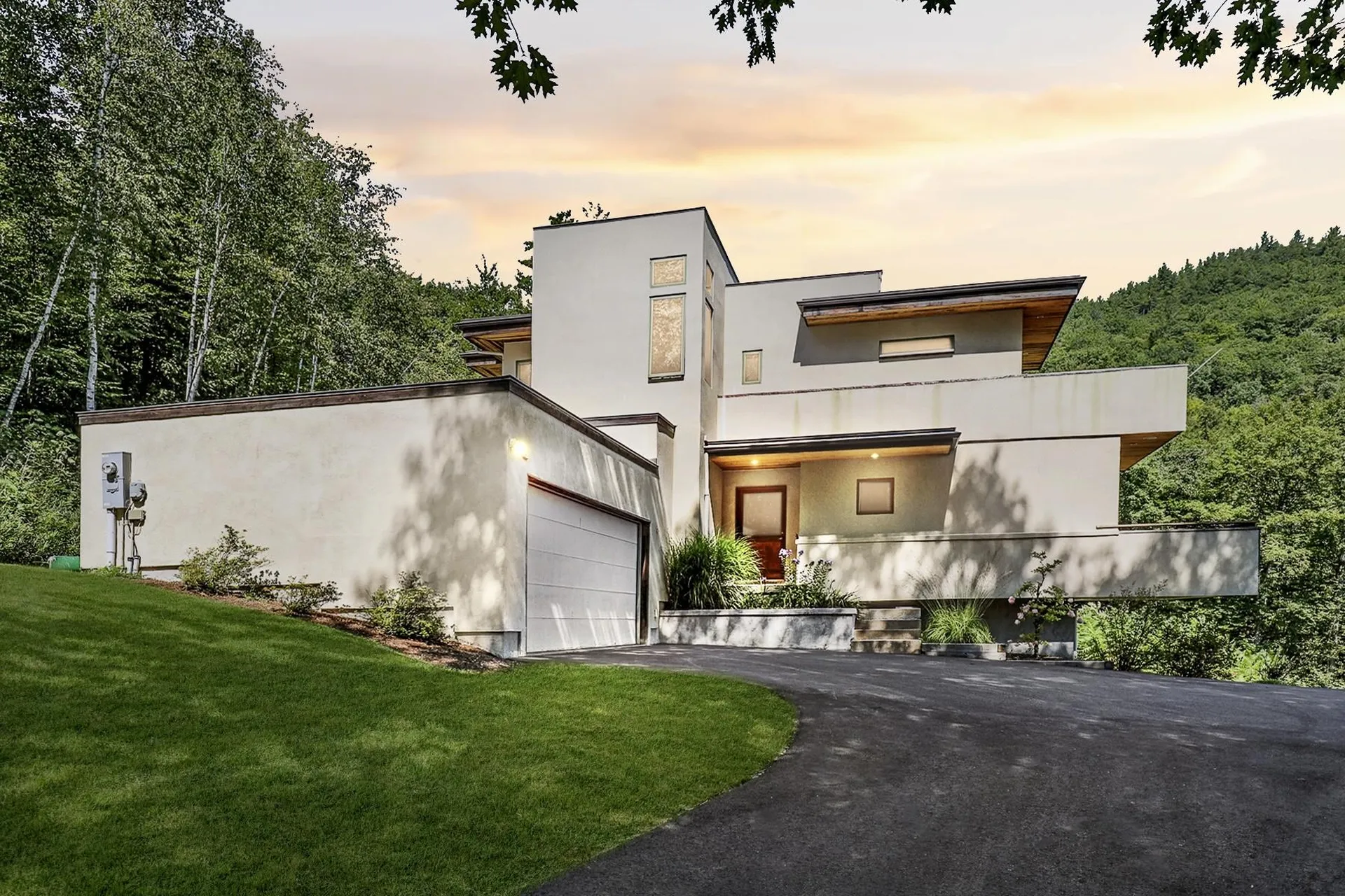 68 Range Road Holderness NH 03245