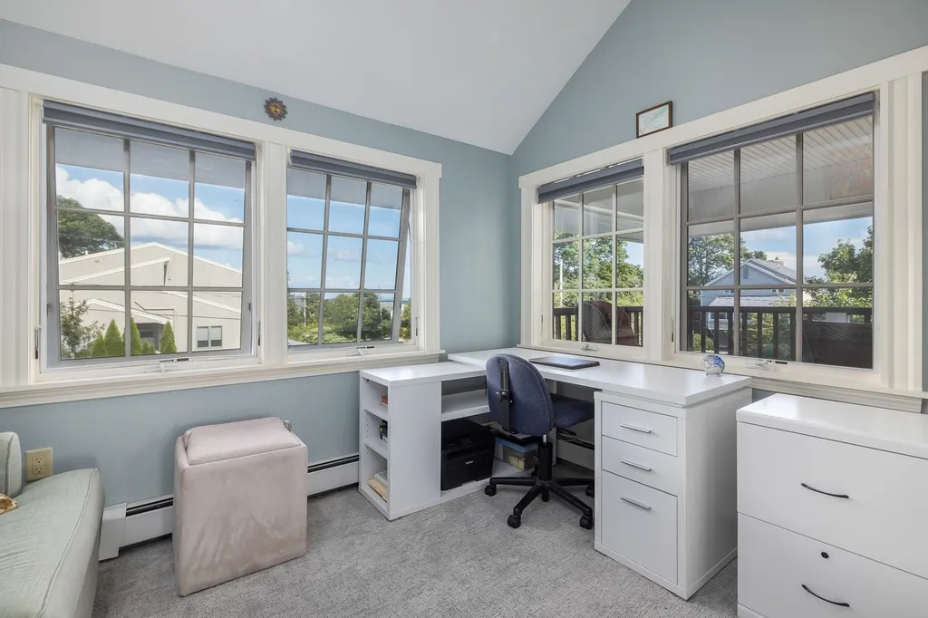 4 Robin Road Rye NH 03870